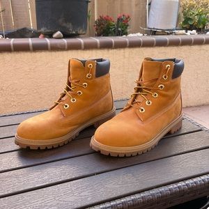 Timberland Classic 6-Inch Boots, Wheat Nubuck, Junior Size 5.5